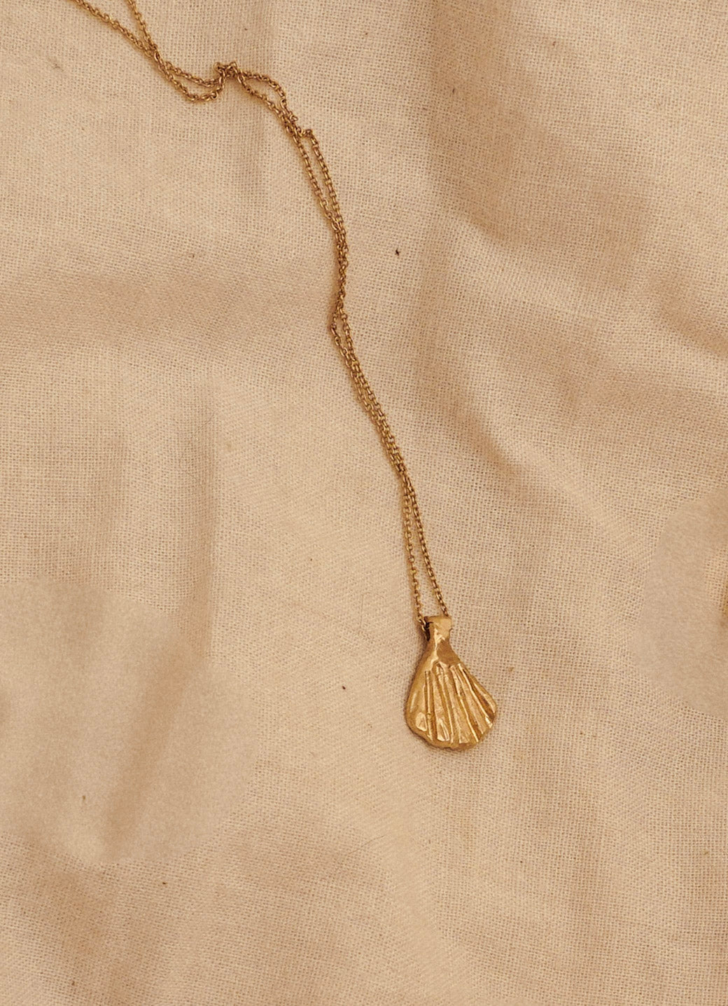 Mini MAR Pendant | Gold