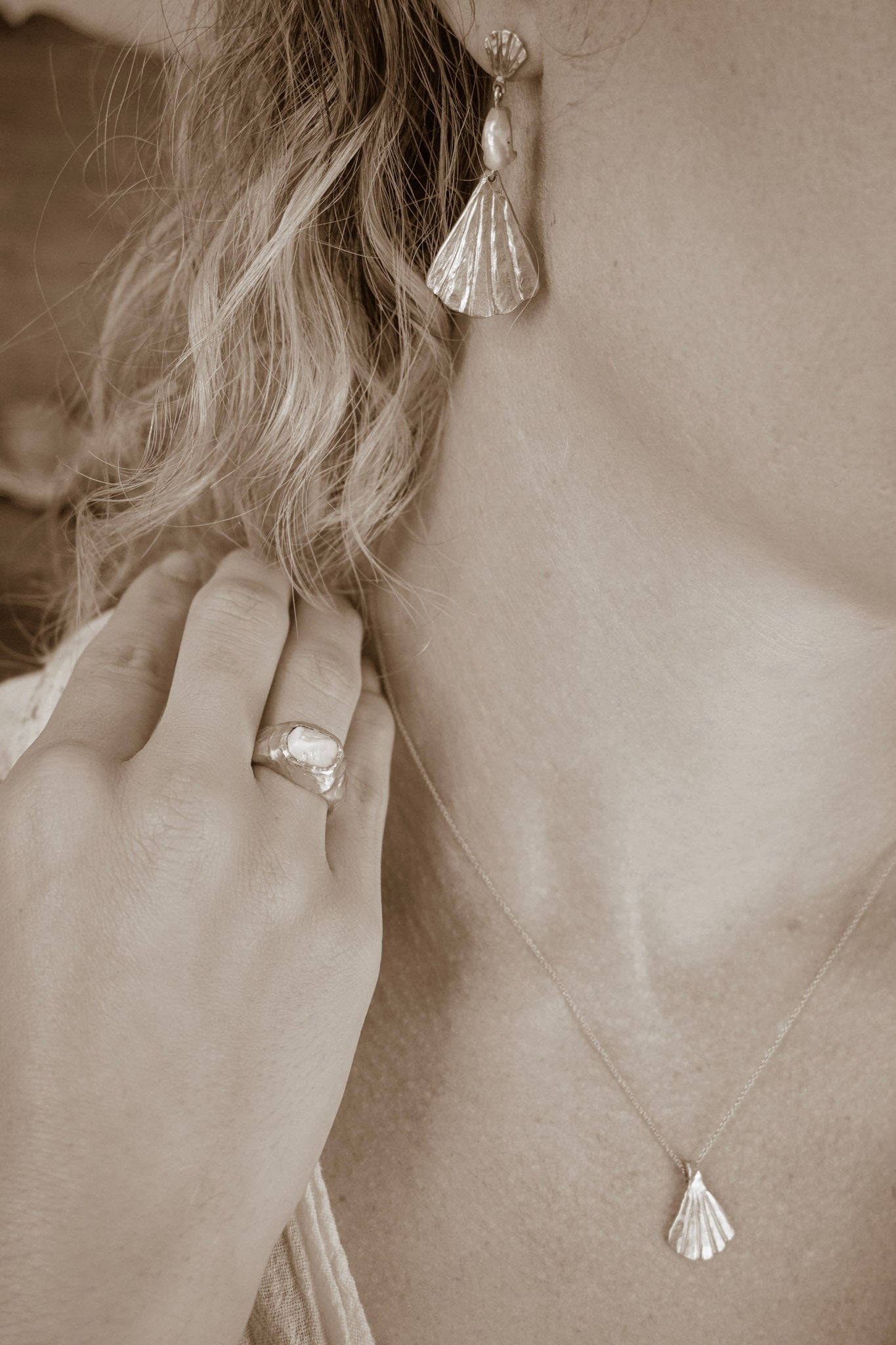 SIRENA Shell Drop Earrings
