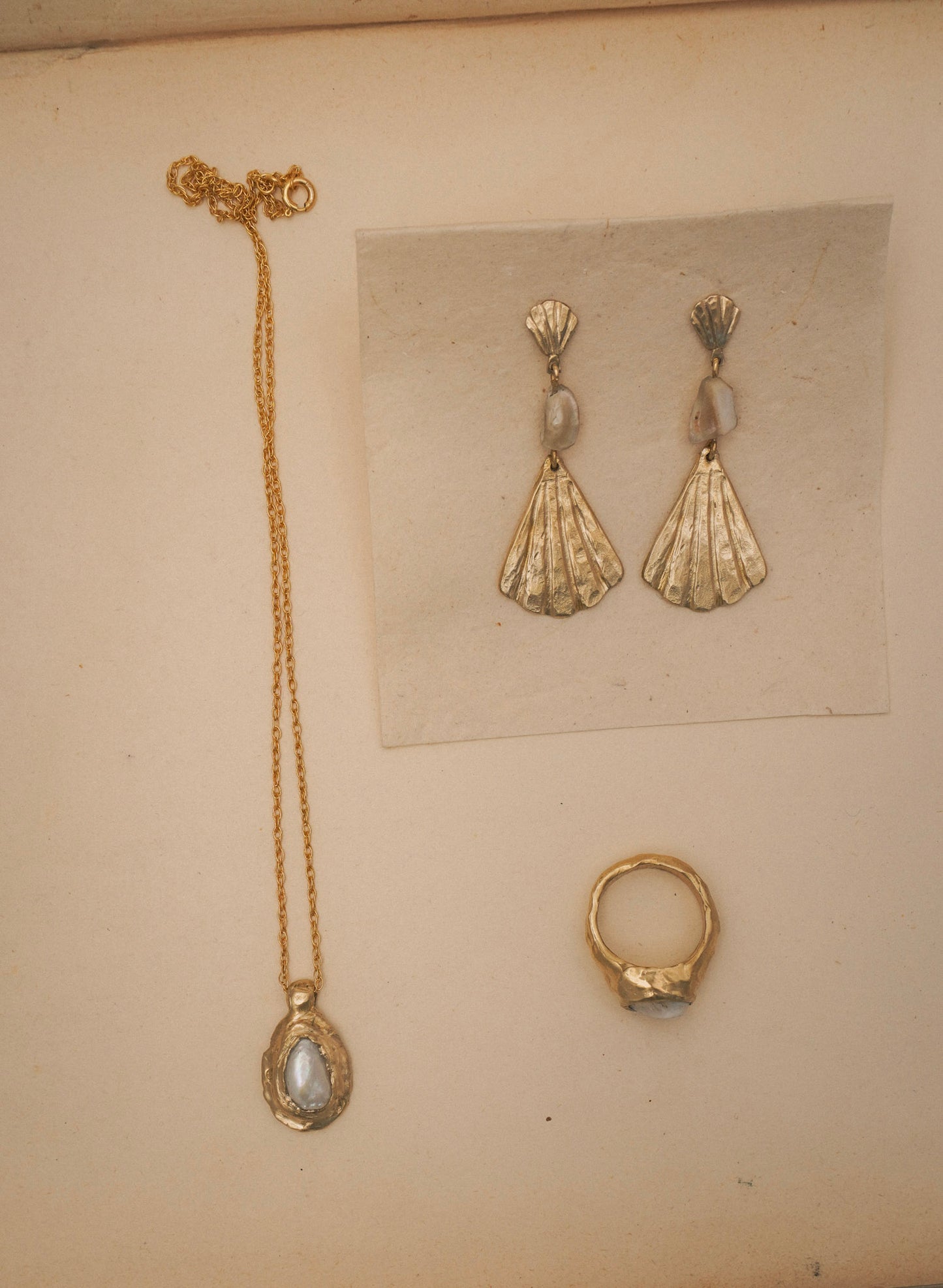 PERLA Necklace