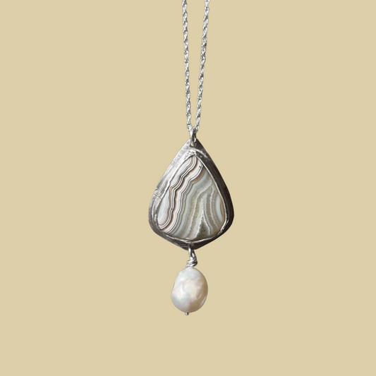 OOAK 10 | Bostwana Agate and Pearl Pendant Silver