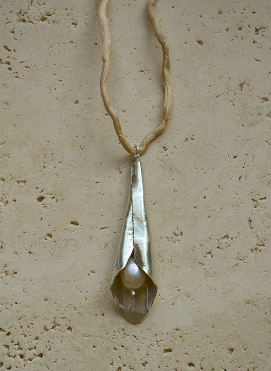 CALLA Necklace