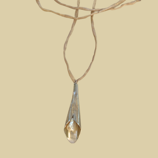 CALLA Necklace