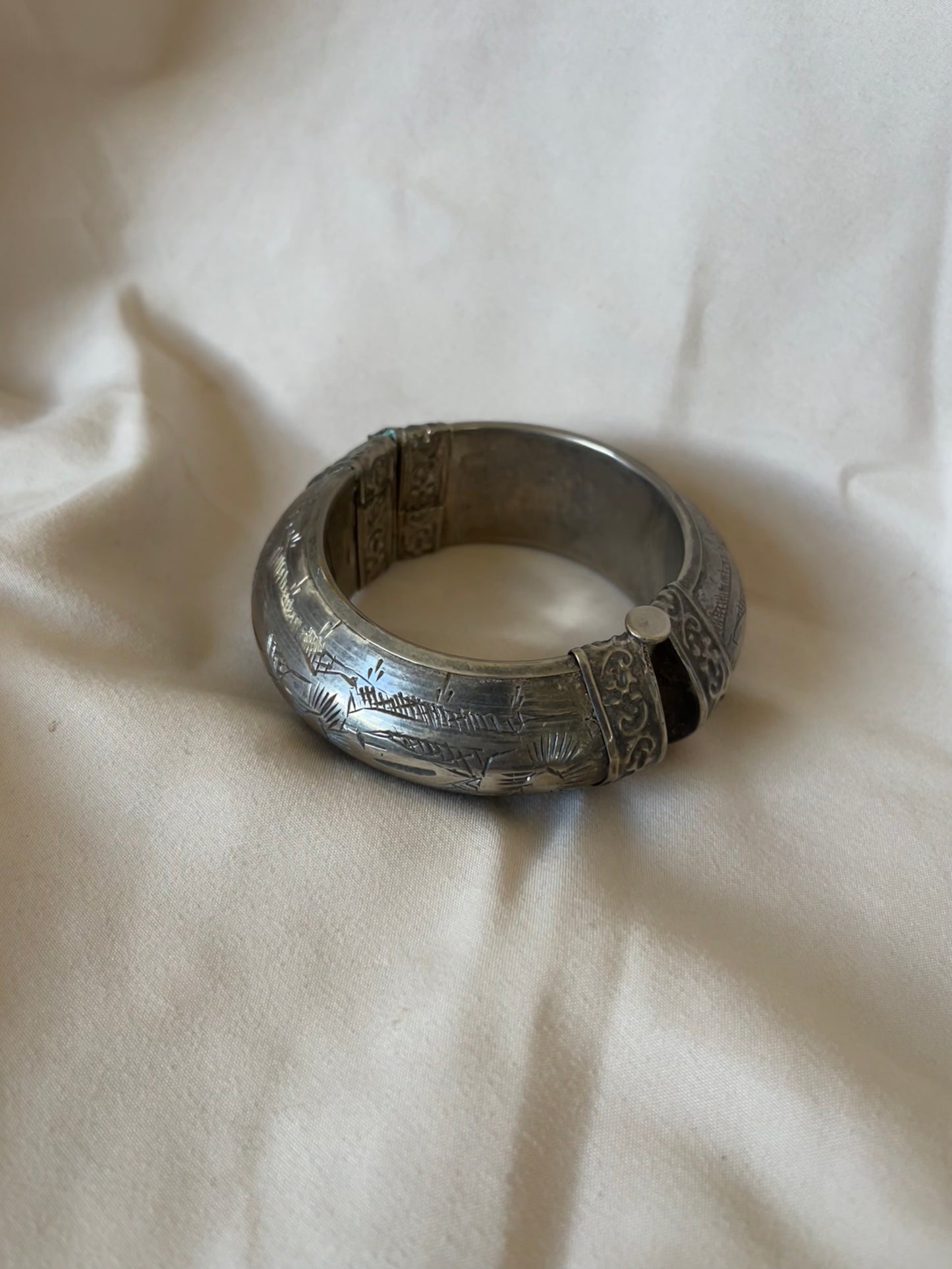 Etched Silver Nepalese Bangle